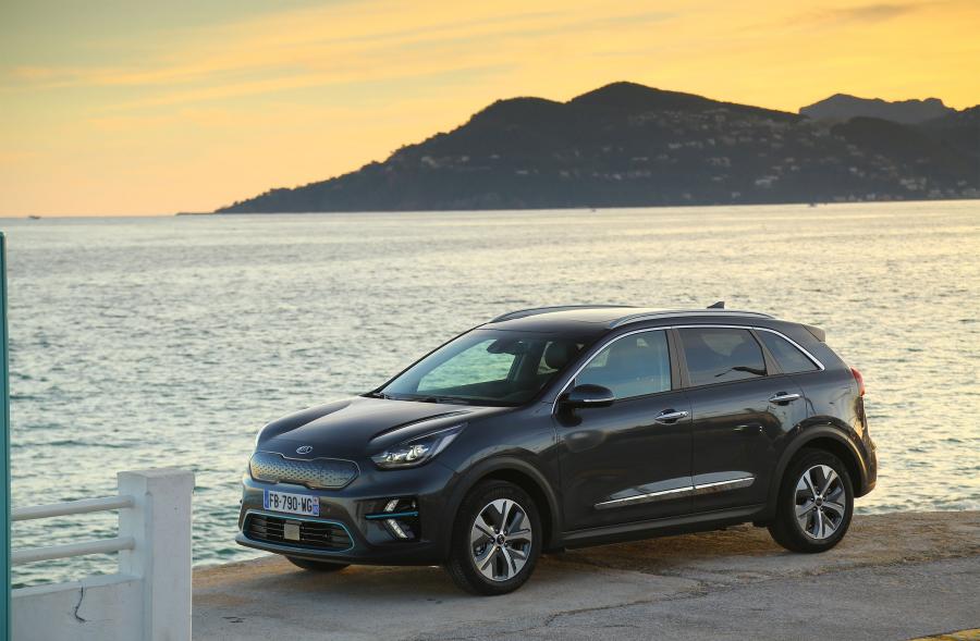  Kia e-Niro 2018 года  (WW) (фото 37 из 41)
